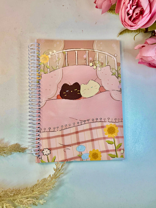 Libreta  mediana gatitos acurrucaditos